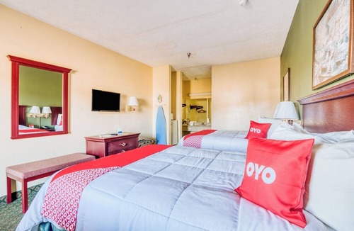 Grenada Hotel | Save on Stay w/Dining Options Nearby + Queen Beds & Essentials in Room