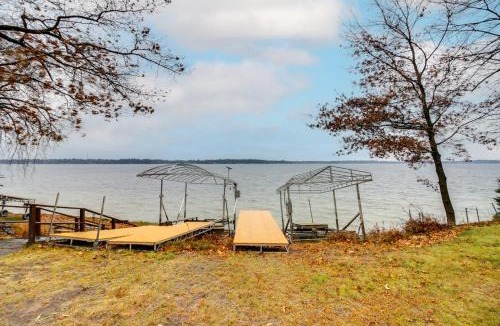 Crosslake House | Scenic Cabin w/Private Beach in Crosslake!