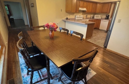 Hillsboro House | Scenic valley view from ridgetop 3-bedroom house in the Driftless region