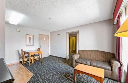 Central Scottsdale Apartment | Scottsdale 2 bd 2 ba furnished apt King beds