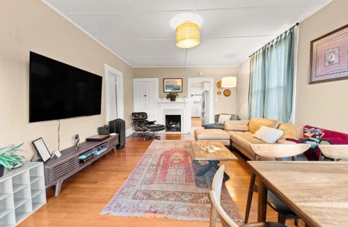 Ventura House | Sea View, Sauna, Hot Tub, Beach Bikes, Stream