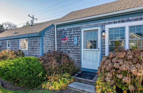 South Yarmouth Cottage | SeaGills Nest – Beach Days & Ocean Rays