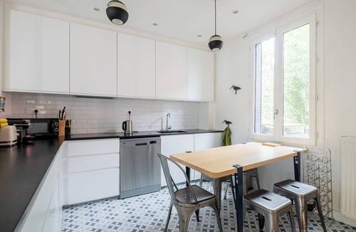 Billancourt–Rives de Seine House | Seagull’s House, by Veeve