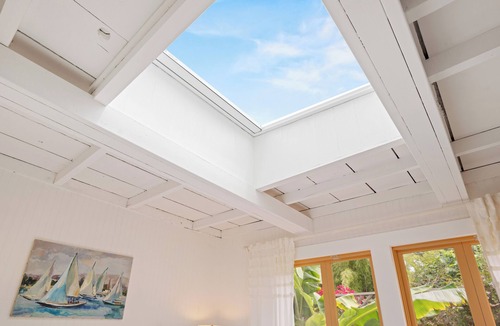 Montecito House | Seaside Cottage - Romantic Haven by the Beach