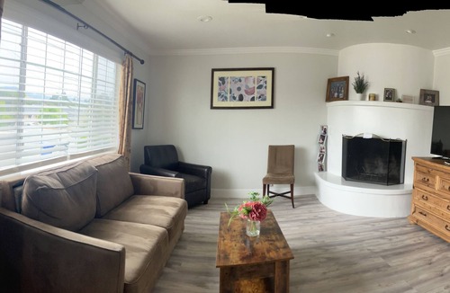 Mescal Corridor NW House | Seaside Get Away