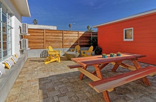 Pierpont Bay Cabin | Seaward Beach Modern Bungalows
