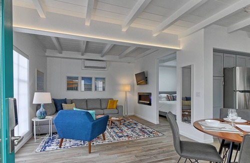 Pierpont Bay Cabin | Seaward Beach Modern Bungalows