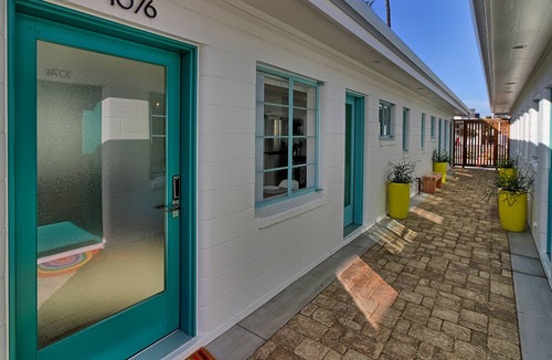 Pierpont Bay Cabin | Seaward Beach Modern Bungalows