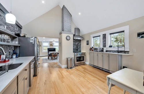 Sandwich House | Secluded 3BR Cape House | Outdoor Fire Pit
