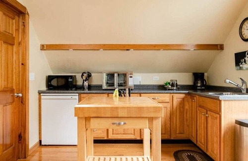 Chestertown Apartment | Secluded Cottage in Middle of Chestertown