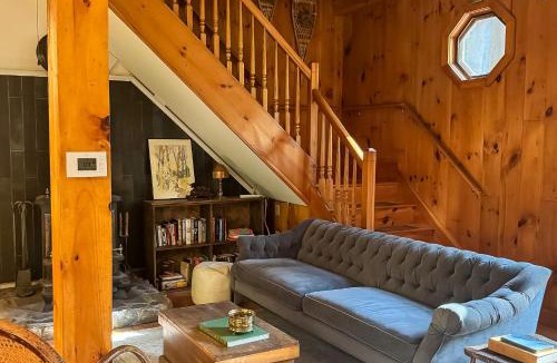 Hawley House | Secluded Family Getaway w/On-Site Creek in Hawley