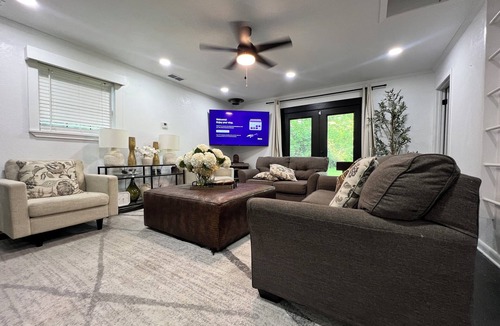 Modeste House | Secluded. Sophisticated. Unforgettable.