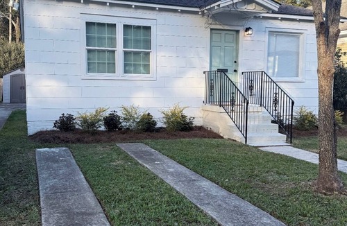 Washington Square House | Selma Street Retreat-brand new renovation in walking distance to parades