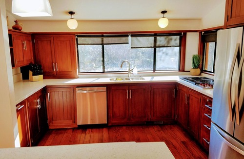 Three Rivers House | Sequoia River House - 2 Decks on the River, close to SNP, 7 acres