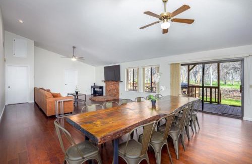 Kaweah House | Serene Riverfront Home - Hot Tub + Private Walkway to the River
