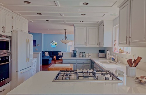 Hollywood Beach House | Serene seaside home in Oxnard perfect for relaxing getaways