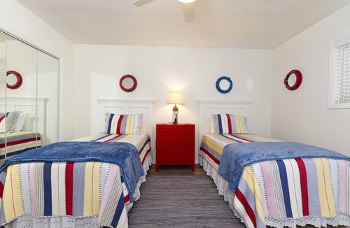 Jamestown House | Serene Views! Contemporary Cottage on the Historic North End of Jamestown