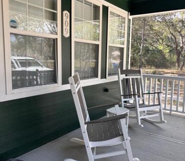 Ocean Springs House | Serenity Cottage