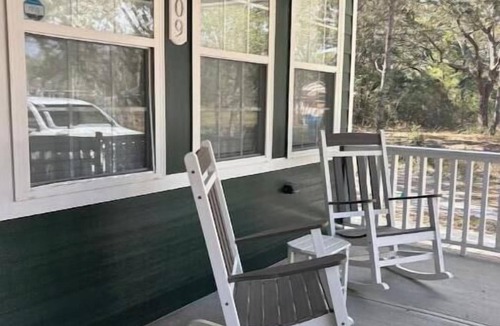Ocean Springs House | Serenity Cottage