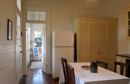 Milan Apartment | Serenity just off of St Charles Ave. Available by the Month