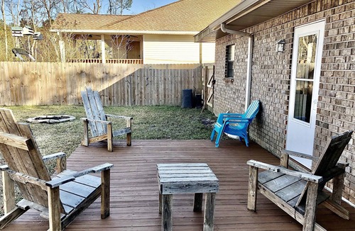 Waveland House | Shipp House- Monthly Rental, Quiet neighborhood, Safe, Near Beach