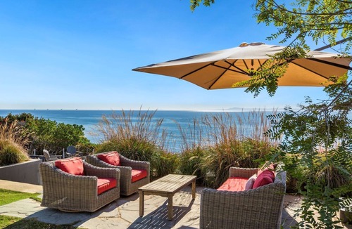 The Mesa House | SHORELINE BLISS - Oceanfront - Private Peninsula - Pet Friendly - Bikes