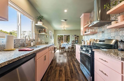 Silver Lake House | Silver Lake Cottage in the Garden Hideaway
