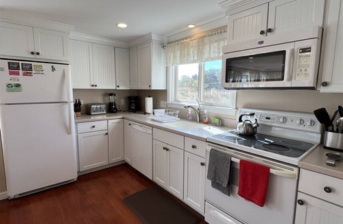 Orleans Cottage | Skaket Dream 2/10 mile to Beach!