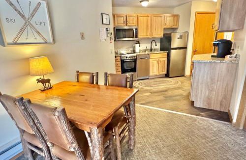 Lutsen Apartment | Ski-In/Ski-Out Condo at Lutsen Mtn | Pool, Hot Tub