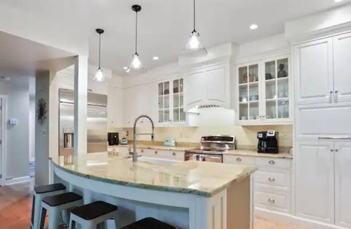 Mercersburg House | Ski in-Ski out ‘Deer'lightful Mountain Retreat