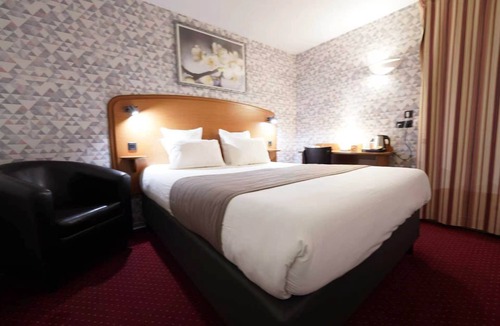 Goussainville Hotel | Sky Hotel Goussainville Charles de Gaulle - ex Comfort Hotel