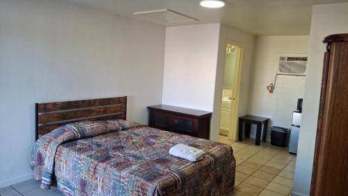 Sunrise Manor Hotel | Skyline Motel