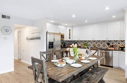 West Newport House | Sleeps 18 | Steps to the Beach, Shops & Eateries | Ocean Views + Patio