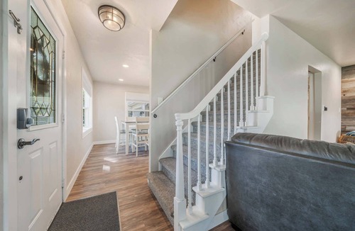 Brillion House | Sleeps 20 * 4,400 Sq Ft * Indoor Heated Pool