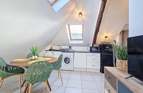 Annet-sur-Marne Apartment | Sleeps 6, close to Disney in 15 minutes and Paris in 25 minutes
