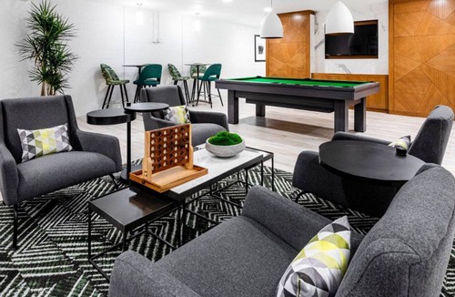 Westchester Apartment | Smart Westchester 1BR w/ Gym, Pool, nr. beach & LAX, by Blueground