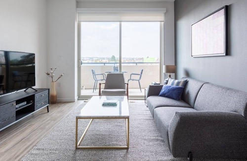 Westchester Apartment | Smart Westchester 1BR w/ Gym, Pool, nr. beach & LAX, by Blueground