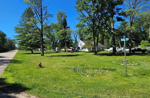 Crivitz House | Snowmobile Sanctuary in the Charming Village of Crivitz