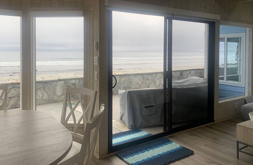Faria Beach House | So Cal Ocean Front Bungalow