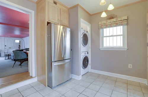 Capitol Hill House | Sojourn 8 Blocks to Capitol + Private Patios