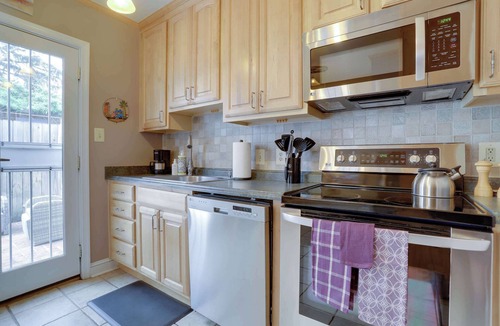 Capitol Hill House | Sojourn 8 Blocks to Capitol + Private Patios