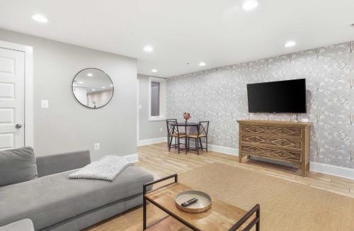 Capitol Hill Apartment | Sojourn Modern Stay in Historic Capitol Hill