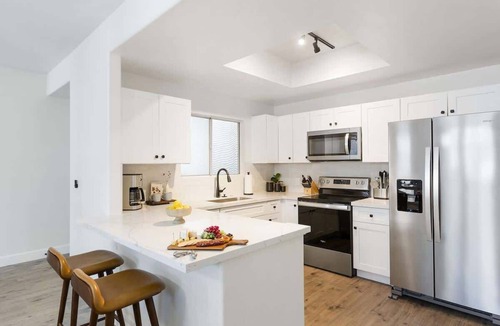 Central Scottsdale House | Solace - Community Pool & Gym -Walk to Restaurants