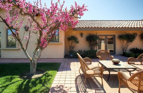 Paso Robles House | Solitude I- Views in the Midst of Vines-Solitude with Hacienda Style!