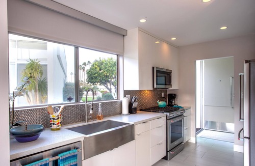 Palm Springs Villa | Some Like it Hot! & this stunner is THE place to land in Palm Springs! Gorgeous