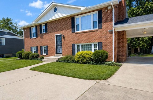 Camp Springs House | Soothing 1-bedroom house with Free Parking in Fort Washington