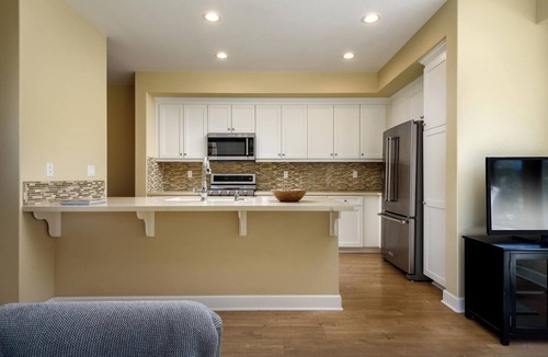 Goleta Condo | Soothing and gorgeous studio condo with HVAC in charming Goleta