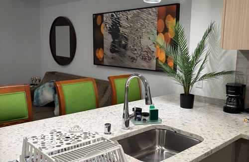 Koreatown Apartment | Sophisticated 1-Bedroom Apart-Hotel near Downtown LA, Koreatown