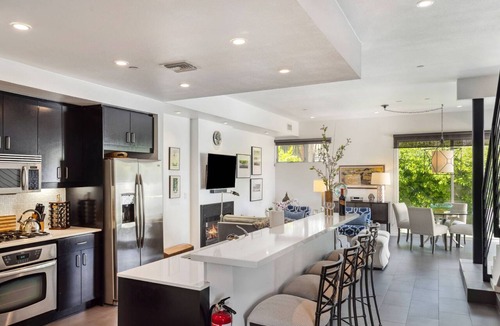 Canyon Corridor Condo | Sophisticated Condo in Canyon Corridor, South Palm Springs