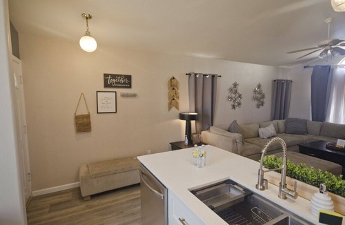 Greenacres House | Southwest 2 Bedroom 1 Bathroom house Pets Ok